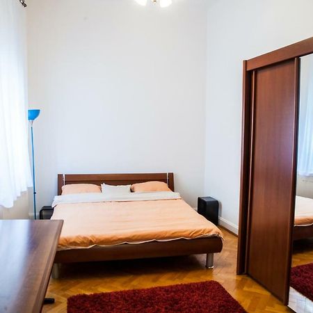 Inner City Apartment Debrecen Luaran gambar