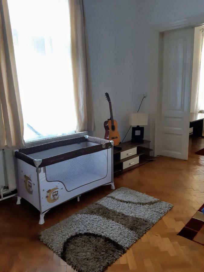 Inner City Apartment Debrecen Luaran gambar