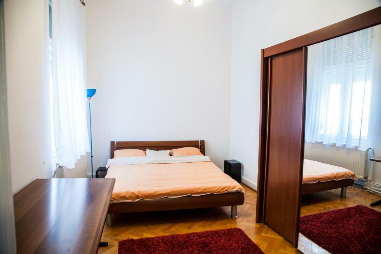Inner City Apartment Debrecen Luaran gambar