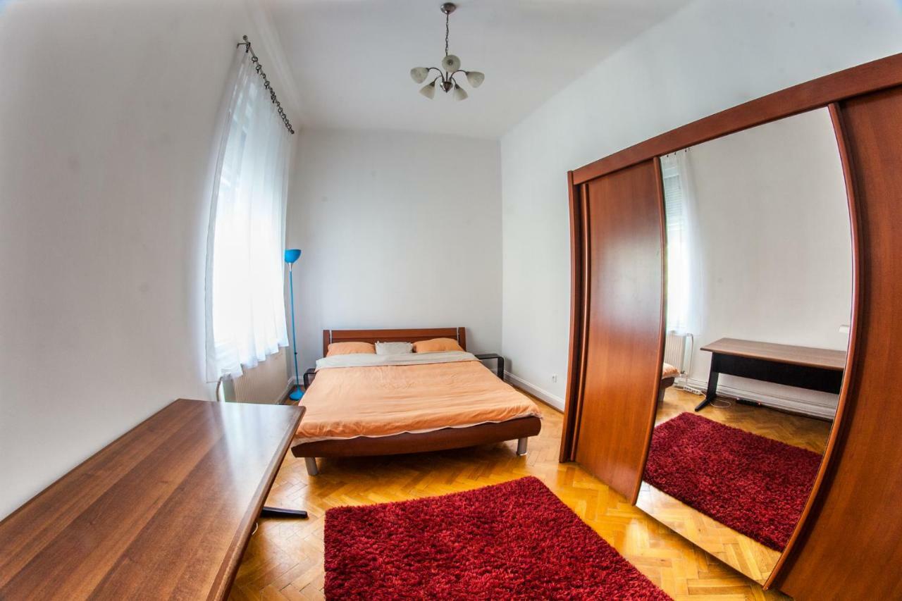Inner City Apartment Debrecen Luaran gambar