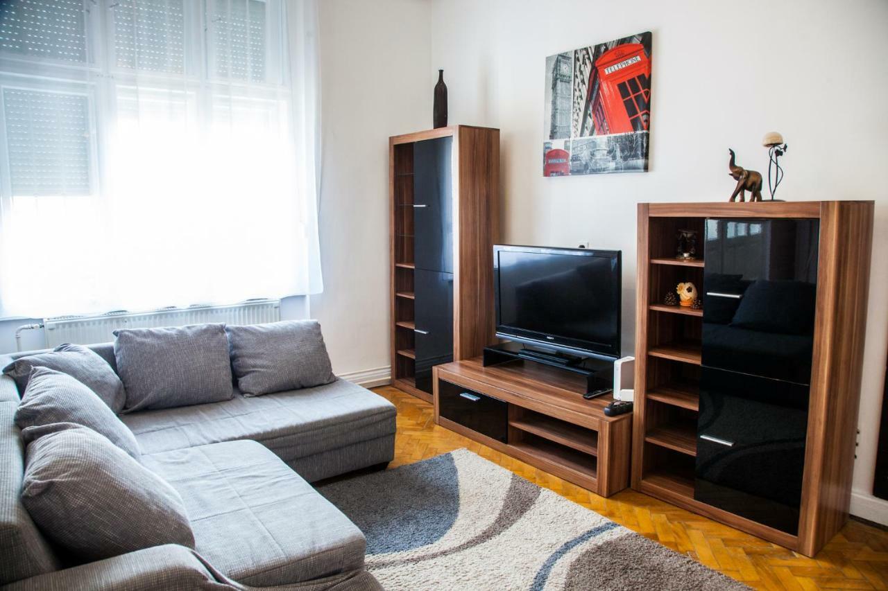 Inner City Apartment Debrecen Luaran gambar